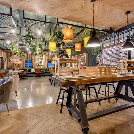 Lue - Adults Only מלון אוברטאורן