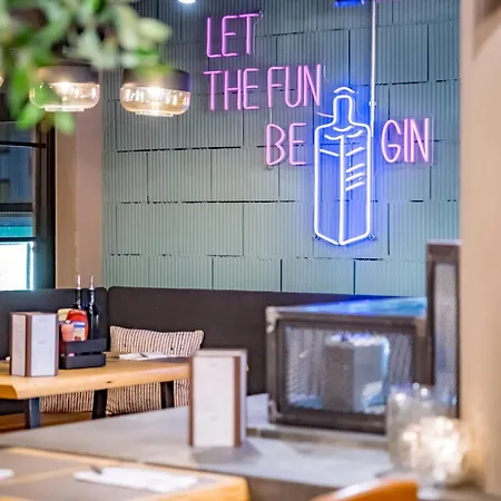 ホテル Lue - Adults Only オーバータウエルン