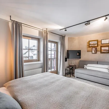 Lue - Adults Only אוברטאורן