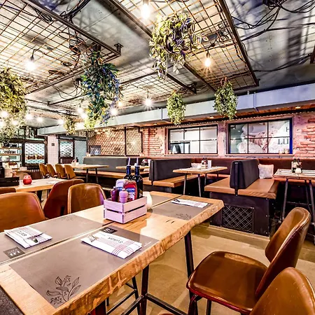 Lue - Adults Only 4*