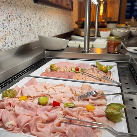 Lue - Adults Only 4*