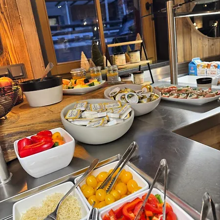 Lue - Adults Only אוברטאורן